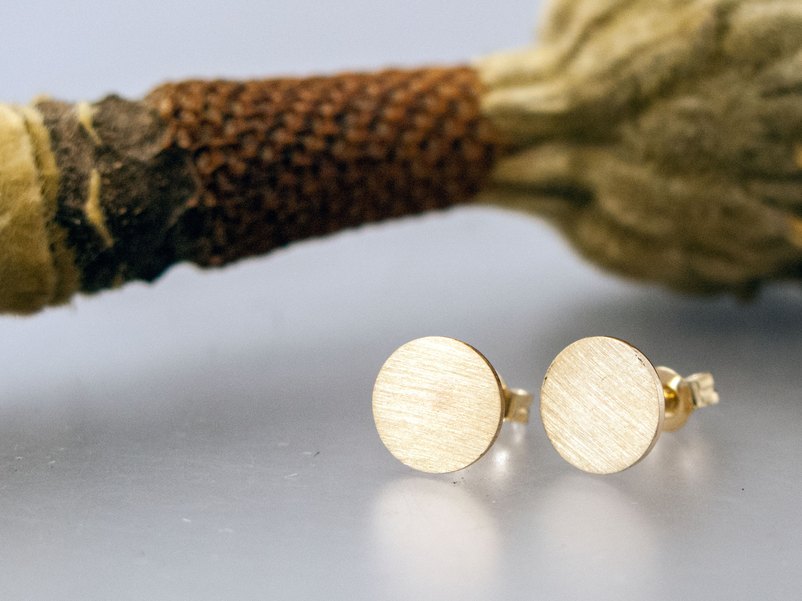 14k Solid Yellow Gold Round Basket Stud Earrings – Cubic Zirconia – Sizes 4-10mm – Bhj