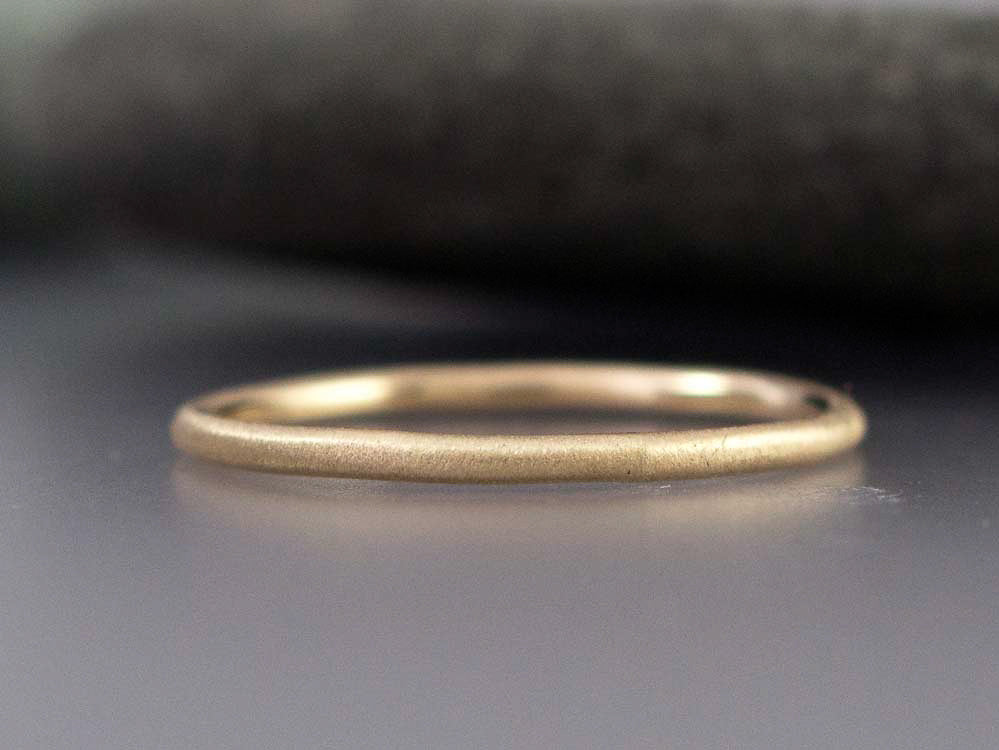 Classic Round Wedding Band in 14k Gold