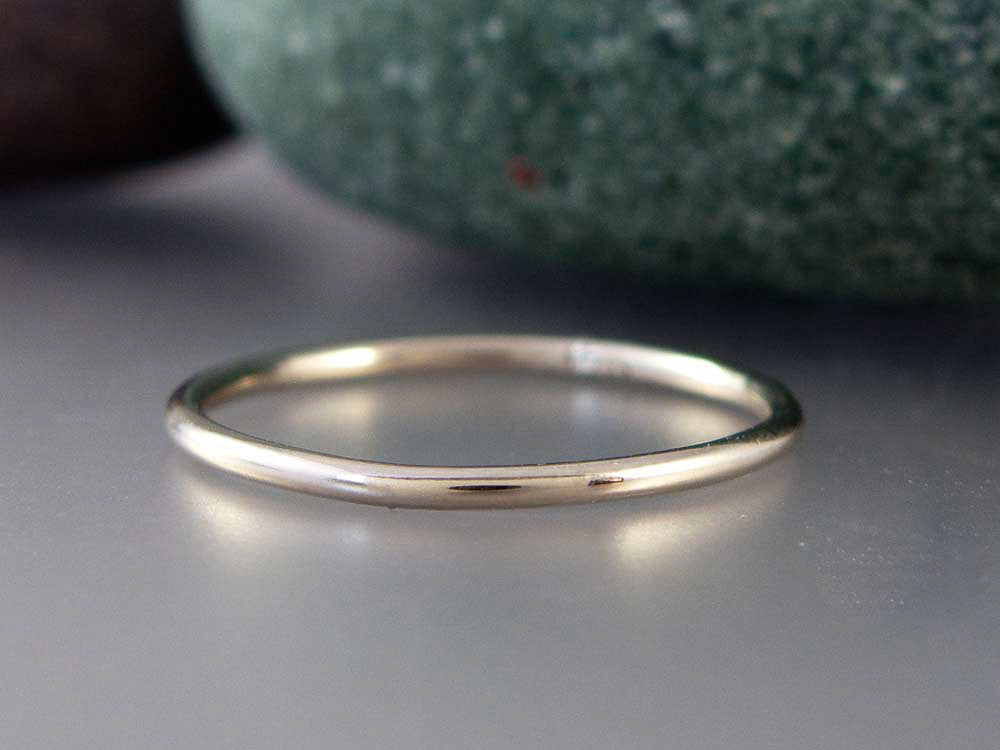 Classic Round Wedding Band in 14k Gold