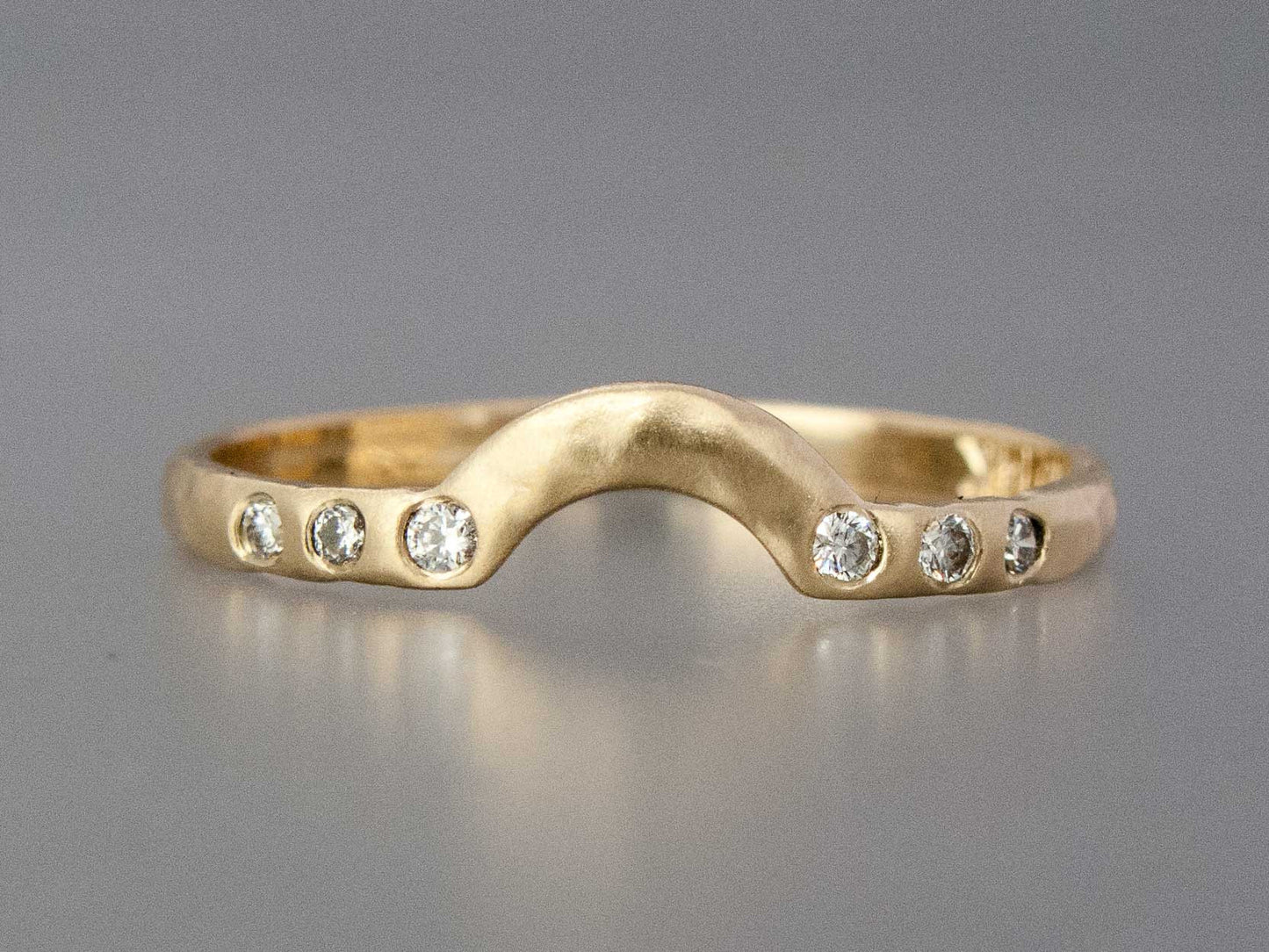 Diamond Contour Wedding Band in 14k Gold