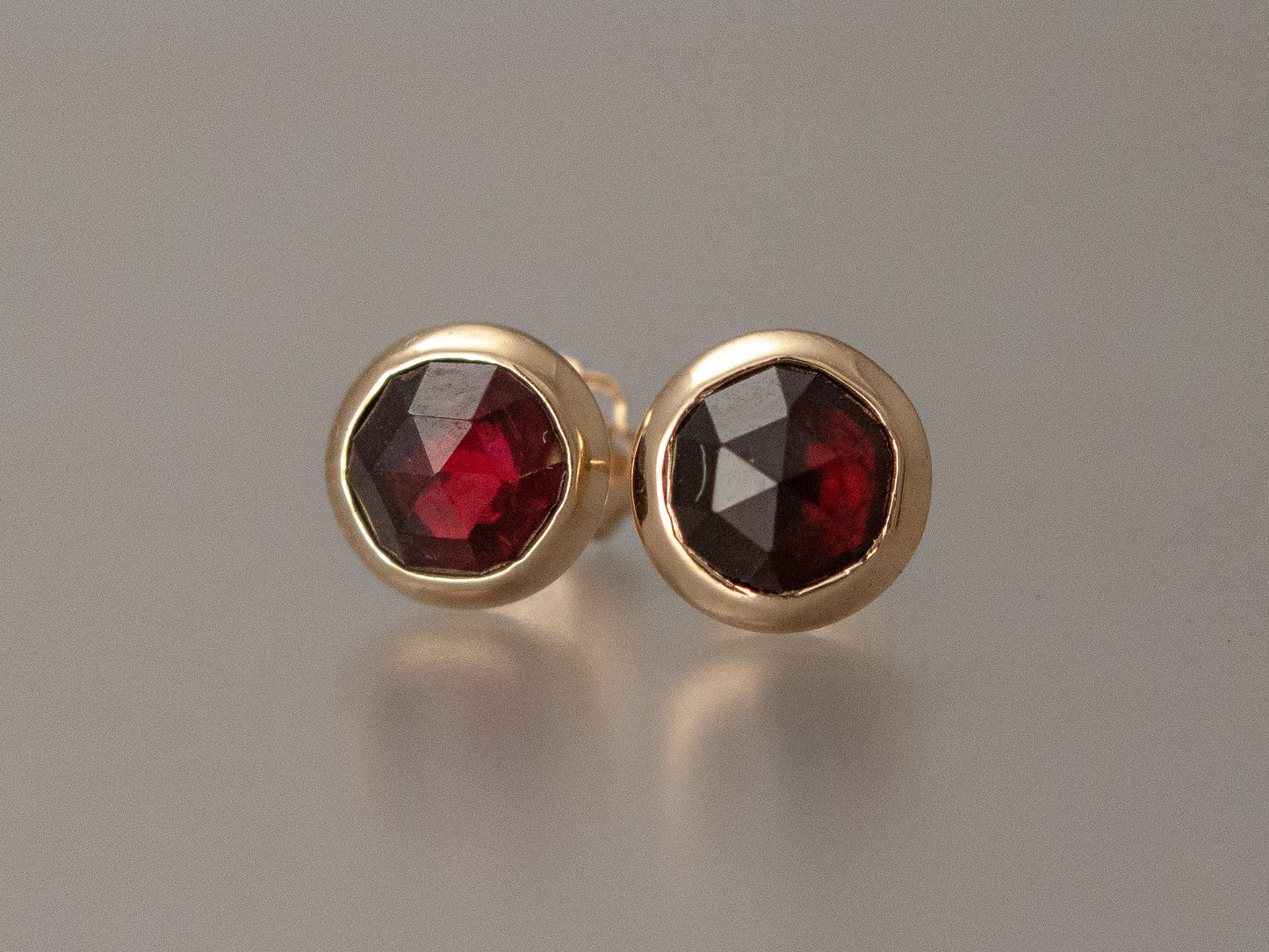 6mm Rose-Cut Garnet 14k Gold Round Bezel Studs